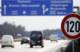 Tai nạn thảm khốc ở Đức: 10 ô tô đâm nhau, 19 người thương vong